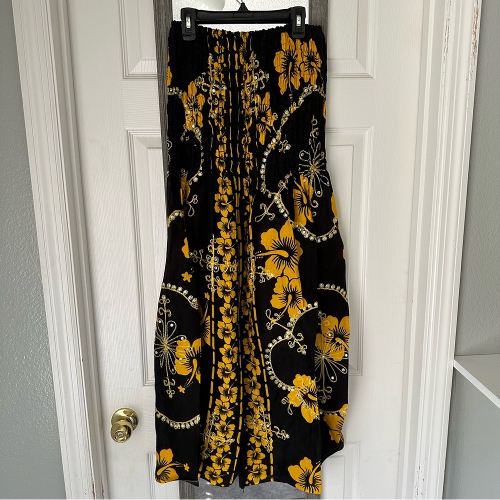 2 for $13 Smocked maxi midi dress size one size fits most - Picture 6 of 6